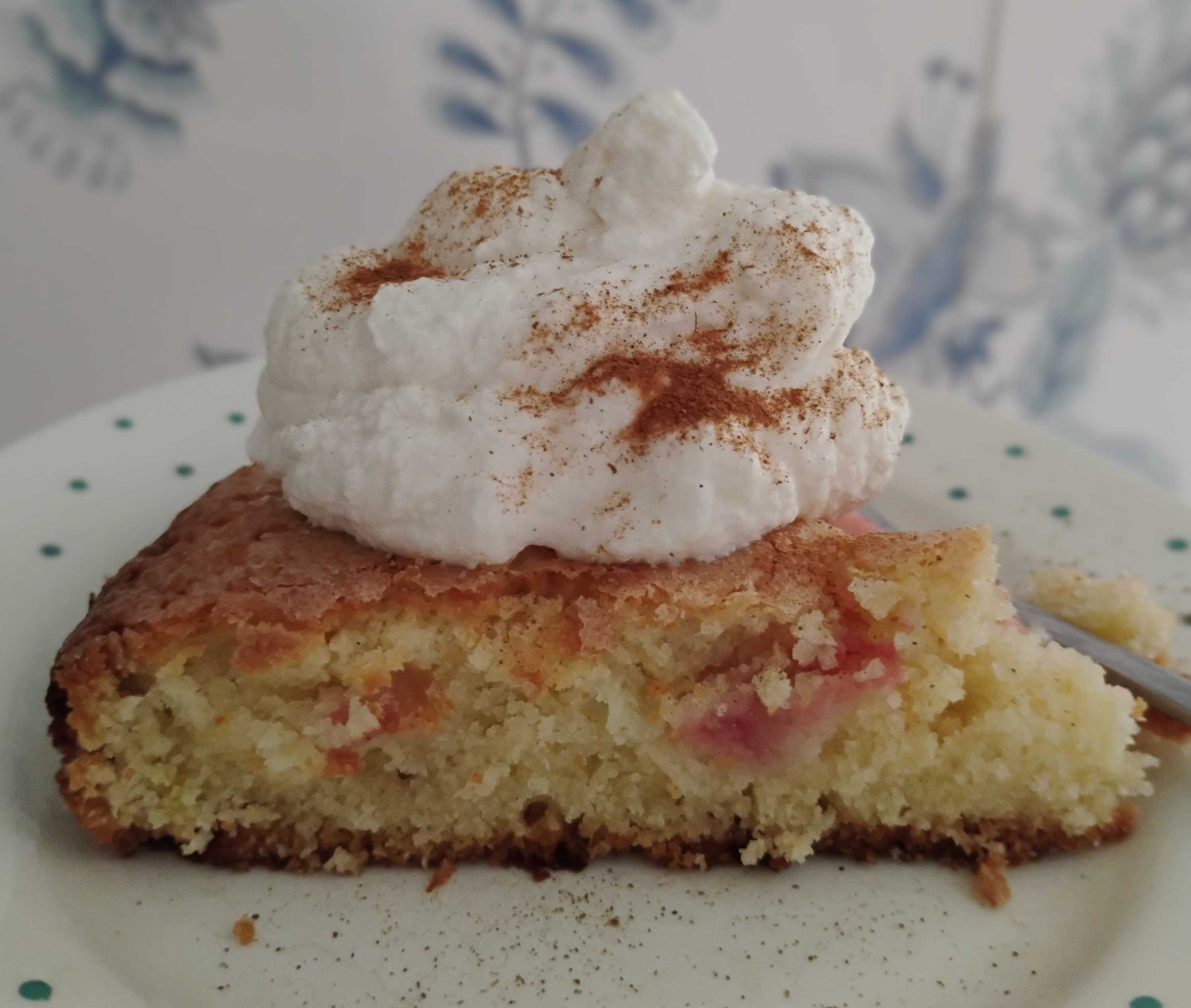 Delicious Strawberry Sourdough Cake Recipe