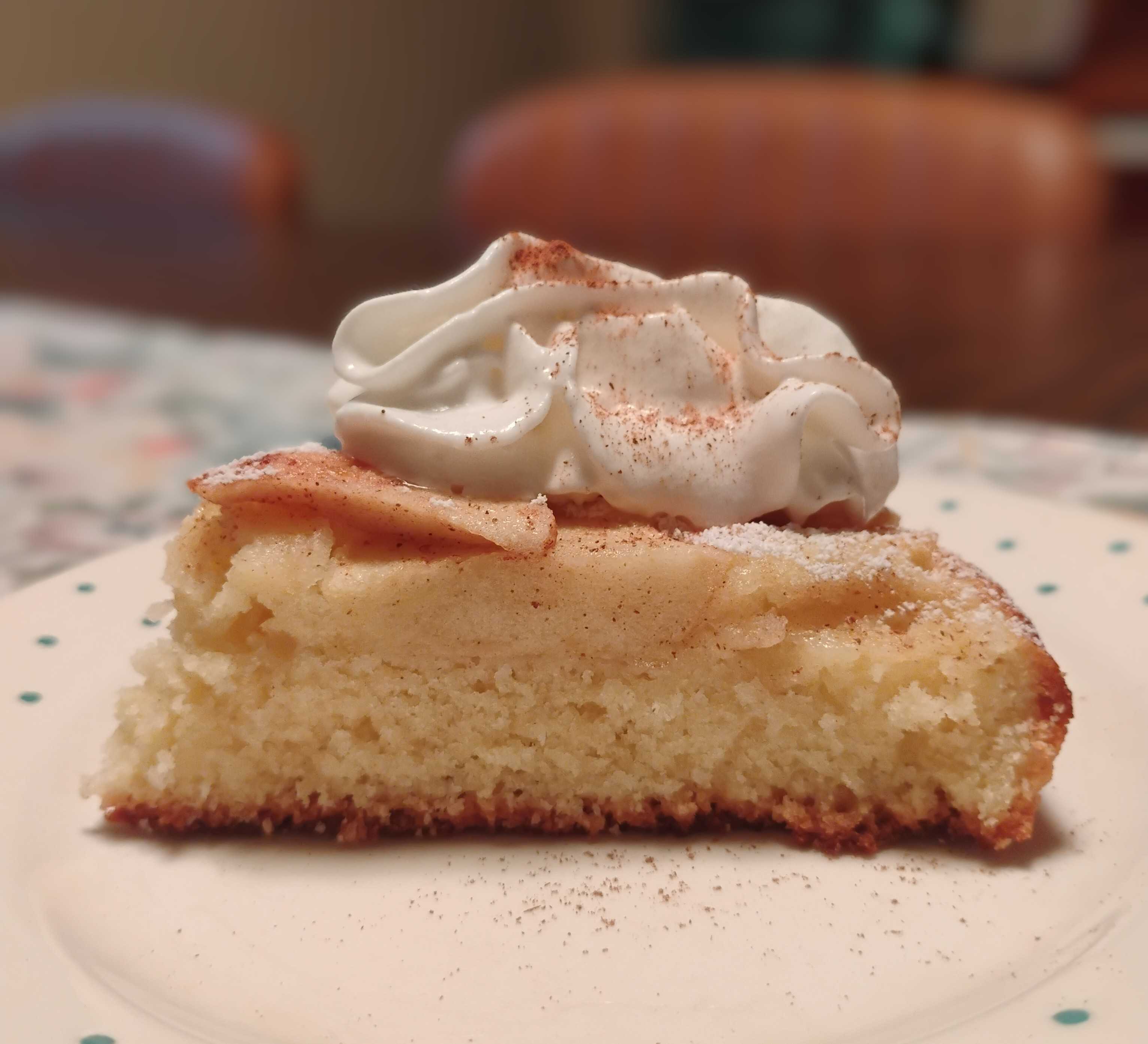 🍎 German Apple Cake