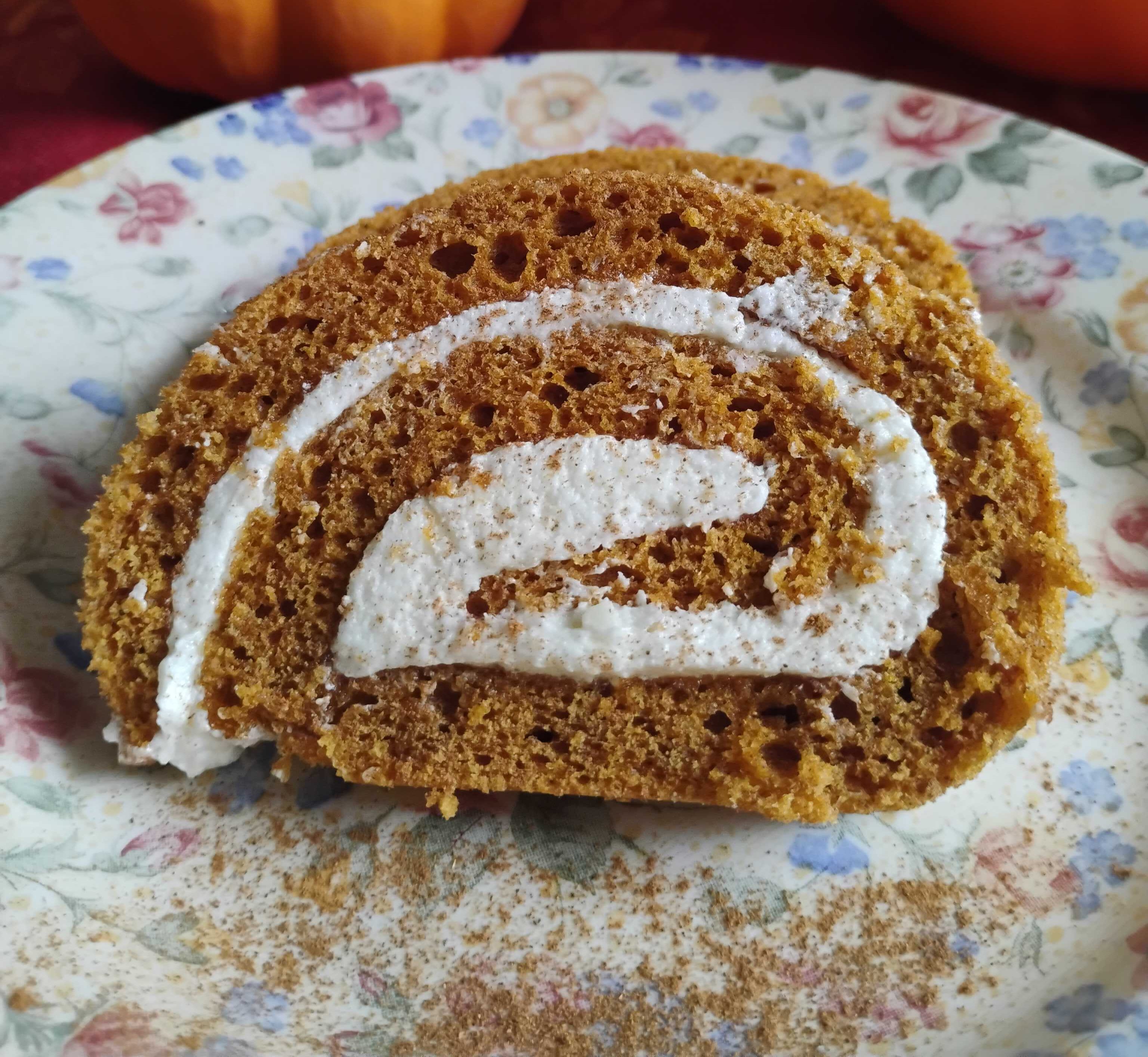 Cozy Pumpkin Roll Cake Recipe
